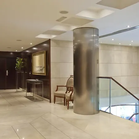 Center Hotel