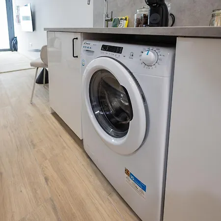 Loft M15 - Ground & Arena Connected דירה