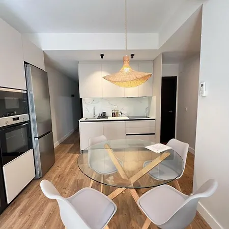 Sunny Terrace 2br2ba 아파트 *