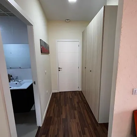 Moderno Cerca Del Centro Y La Playa Apartamento