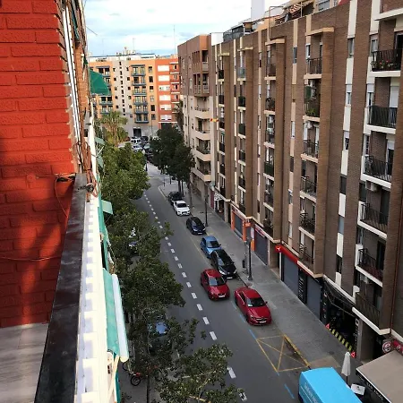 Cerca De Playa Y Ciudad De Ciencias Valencia