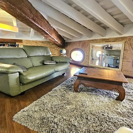 Atico Exclusivo Del Siglo Xvi Con Terraza Privada En El Corazon De Ciutat Vella Valencia