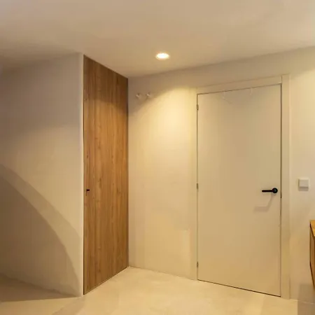 Vlc Host - Reina 166 B * 발렌시아