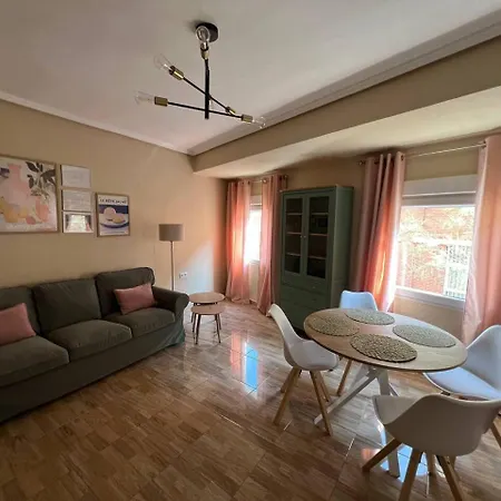 Pearl By The Sea Valencia