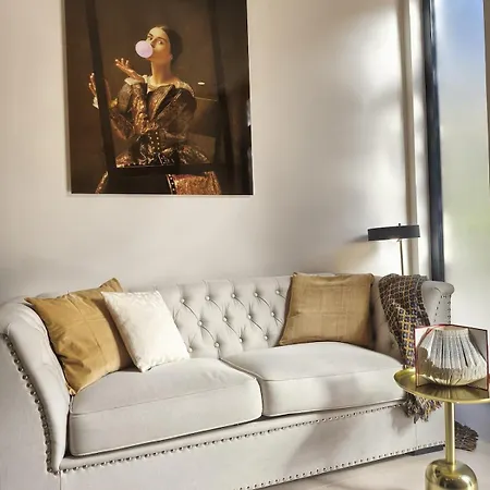 Loft - B4 Smart Access & Urban Calm *