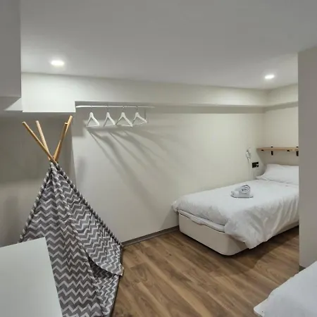 Excepcional Amplio Apartamento Industrial Fallas Hasta 6, Wifi Gratis Cuna Appartement