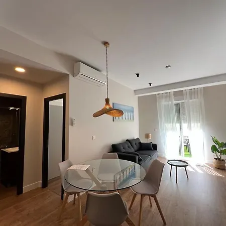 Sunny Terrace 2br2ba 아파트