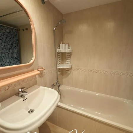 Luxury D7-21 With Terrace And Sea Views With Two Lägenhet *