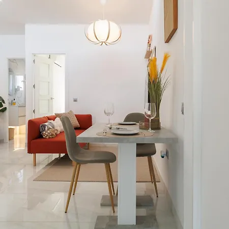 Sleeklofts Floor 2-bedroom With Terrace * Valencia