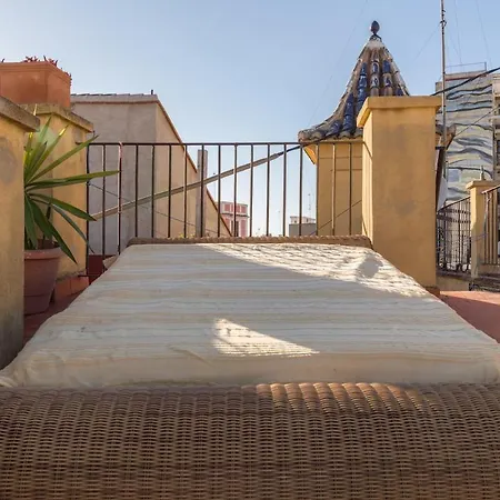 Atico Exclusivo Del Siglo Xvi Con Dos Terrazas En El Corazon De Ciutat Vella Апартаменты