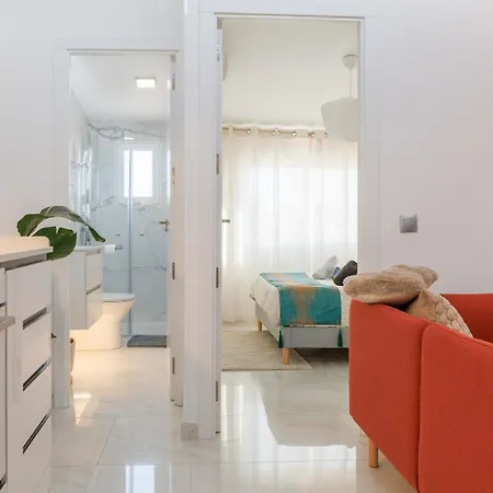 Floor 2 Bedroom With Terrace 아파트 *