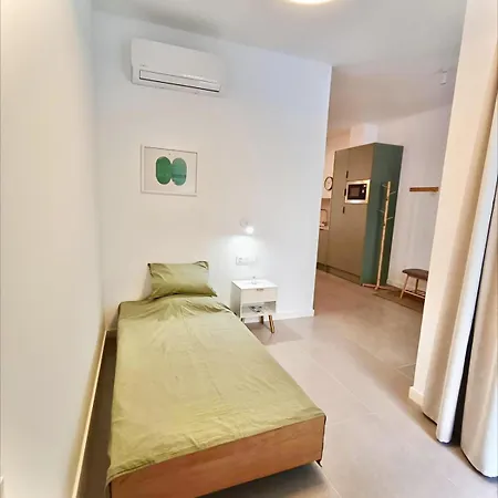 New Loft Near The And Downtown 아파트 *