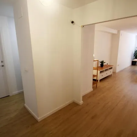Ross - Flat With The Amenities Apartmán