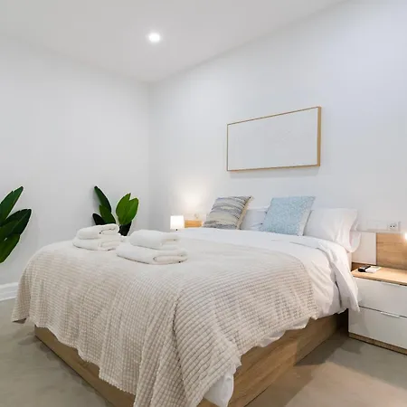 Apartment Modern & Stylish Close To The *