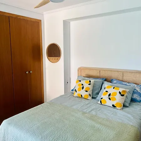 Апартаменты Beachfront Family *