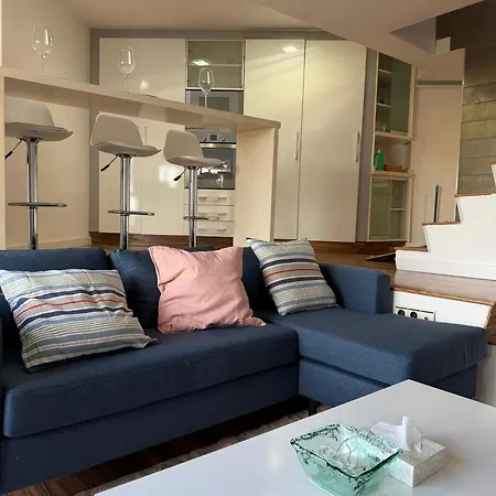 Daire Malvarrosa Penthouse 4 Rooms, Suite, Terrace And Balcony Valensiya
