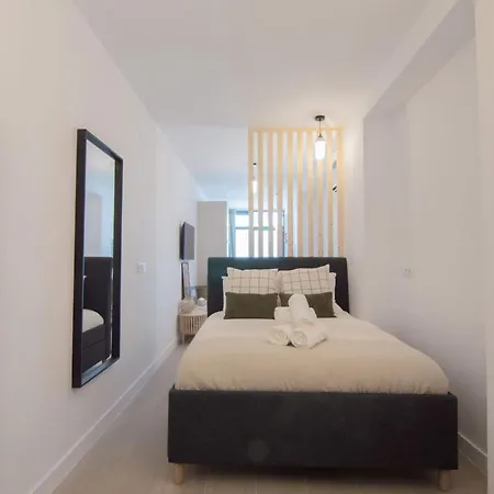 Nomad Viveros 02 * Valensiya