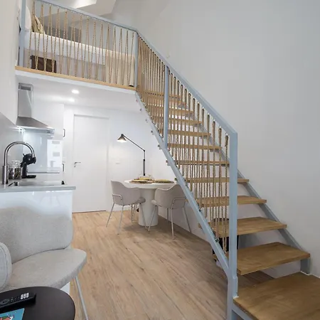 Loft M15 - Ground & Arena Connected Daire