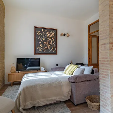 Prime Location, Bright & Cozy Valencia