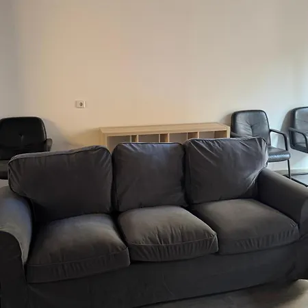 아파트 Plaza La Reina 3Th Floor & No Elevator