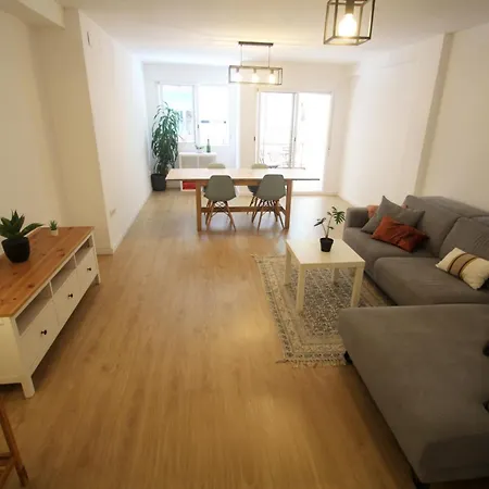 Lägenhet Ross - Flat With The Amenities