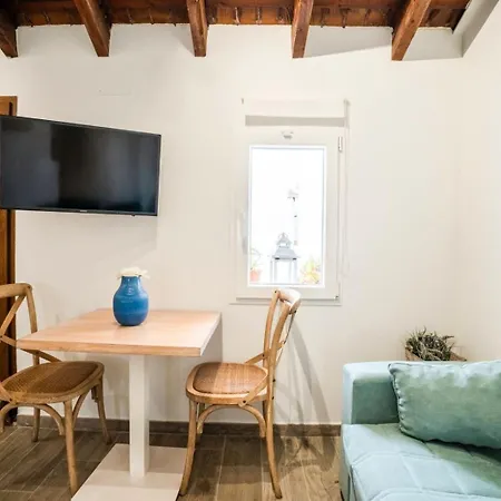 アパート Pinedo Playa Rustico *