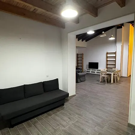 아파트 Plaza La Reina 3Th Floor & No Elevator