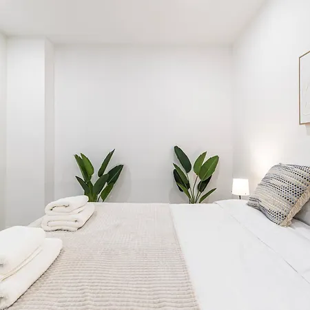 Apartment Modern & Stylish Close To The *