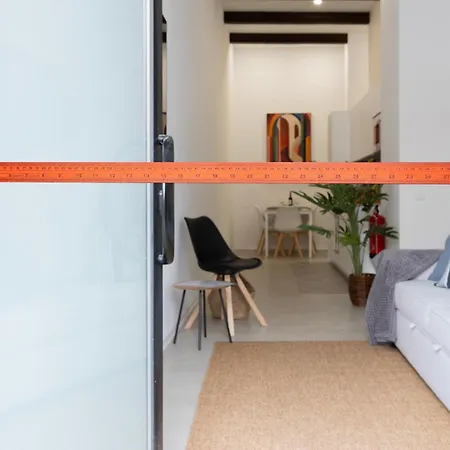 Modern & Stylish Close To The Apartment Valencia