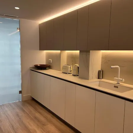 Bright Spacious Luxury アパート *