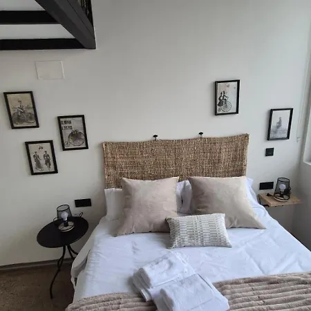 Impresionante Apartamento Industrial Fallas Wifi Gratis Hasta 4 * Valencia