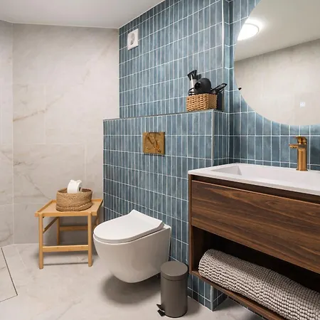 Apartment 02 - Les Artes