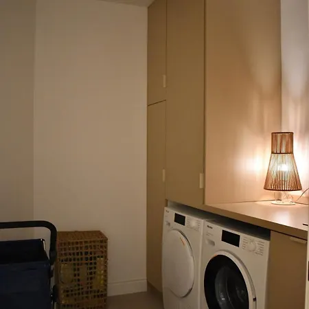 Stylish & Cozy Flat In Heart Of Eixample, Appartement Valencia