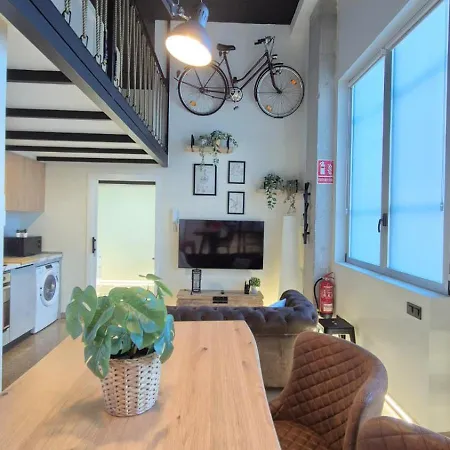 Impresionante Apartamento Industrial Fallas Wifi Gratis Hasta 4 Apartment Valencia