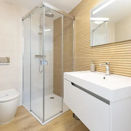 Daire Apartup Port Marina Azura Valensiya