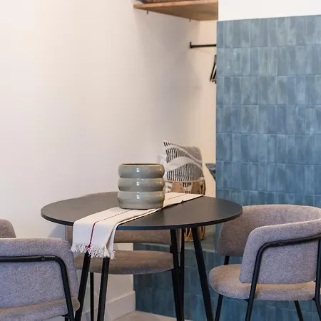 Apartment 02 - Les Artes *