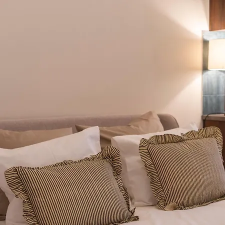 02 - Les Artes Apartment *