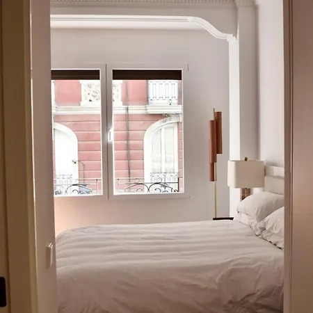Apartment Stylish & Cozy Flat In Heart Of Eixample, Valencia