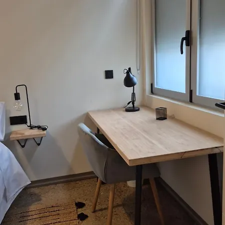 Ciudad Bajo Diseno Industrial Hasta 6, Wifi Gratis Apartment *
