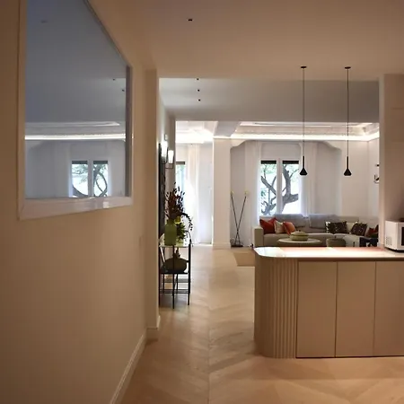 Stylish & Cozy Flat In Heart Of Eixample, * Valencia