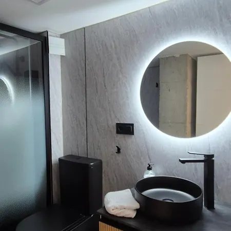 Impresionante Apartamento Industrial Fallas Wifi Gratis Hasta 4 Apartment *