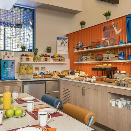 Ibis Budget Centro Puerto فندق *