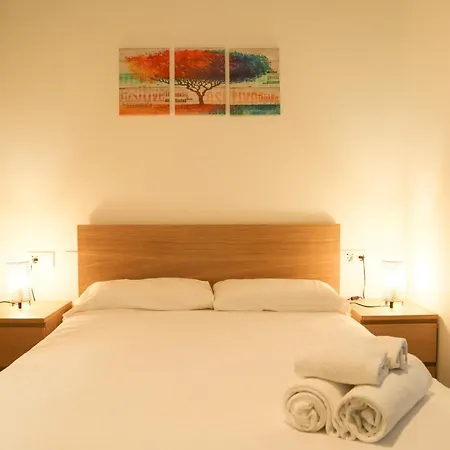 Valentia Modern And Comfortable Beachside Style *