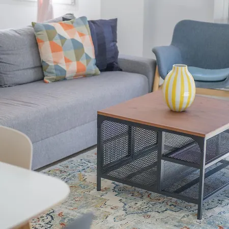 Modern, Stylish & Comfortable Valencia