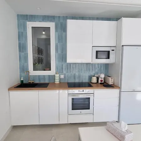 Romantic In Cabanyal By Virkin * Valence