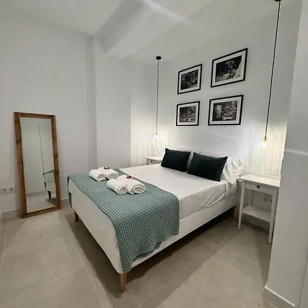 Cabanyal Romantic By Virkin * Valencia