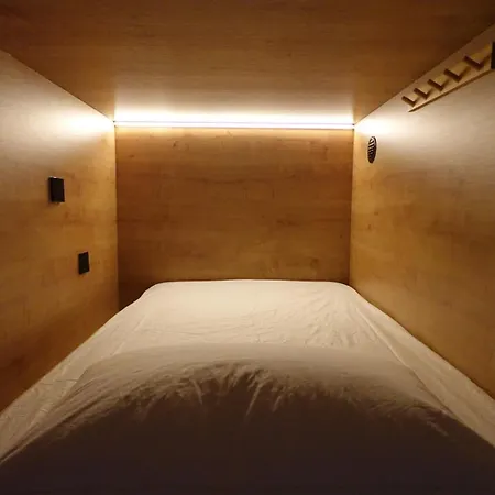 Joaquin Sorolla Pod מלון קפסולה