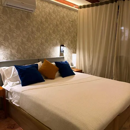 Sumsi28 Boutique Aparthotel 4*