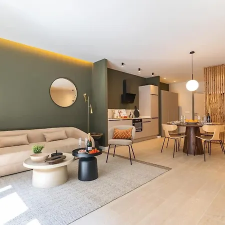 Saristays Lofts R *