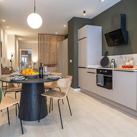 Saristays Lofts L 아파트